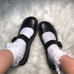 Black Mary Jane shoes